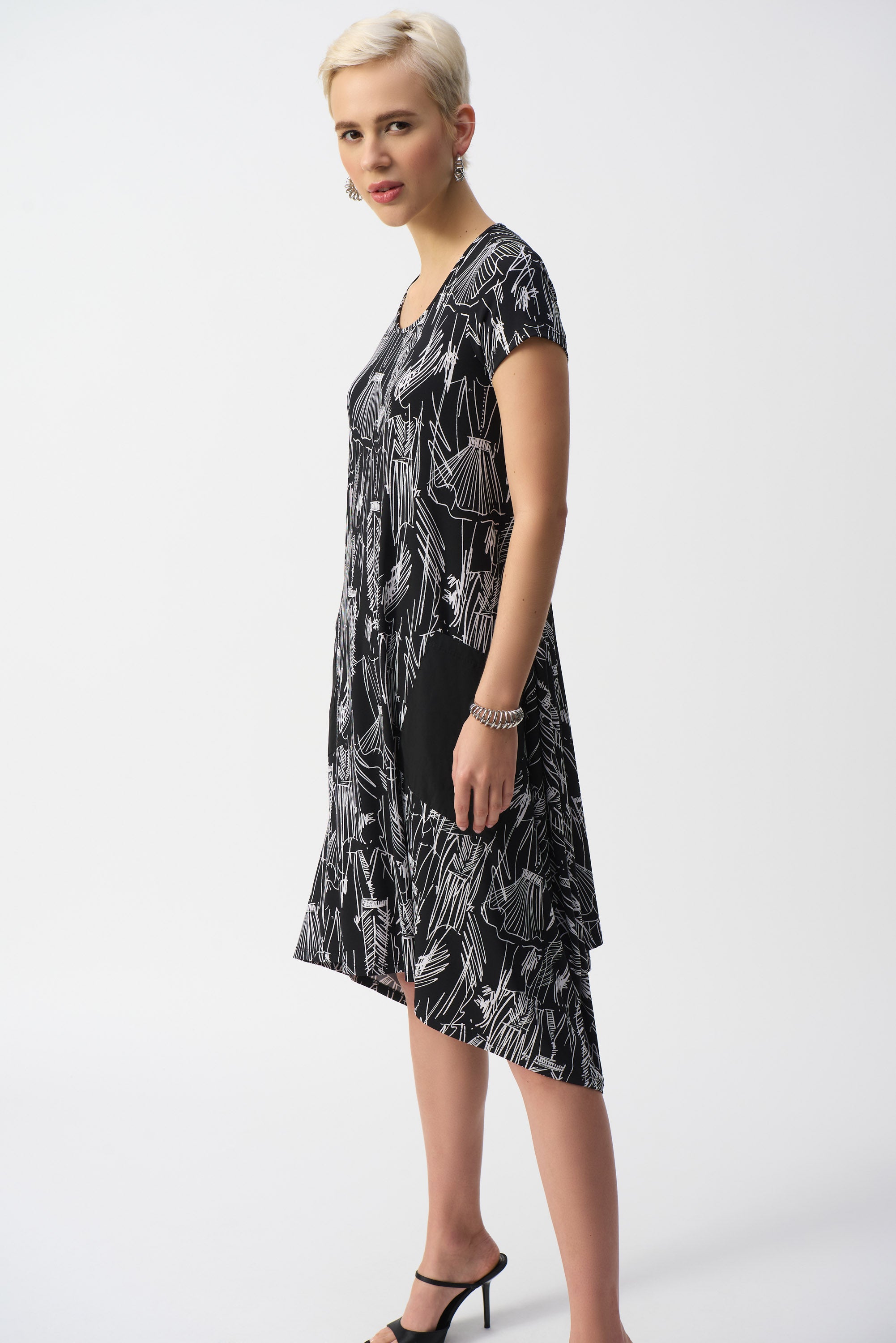 Silky Knit Conversasional Print Cocoon Dress (251140)