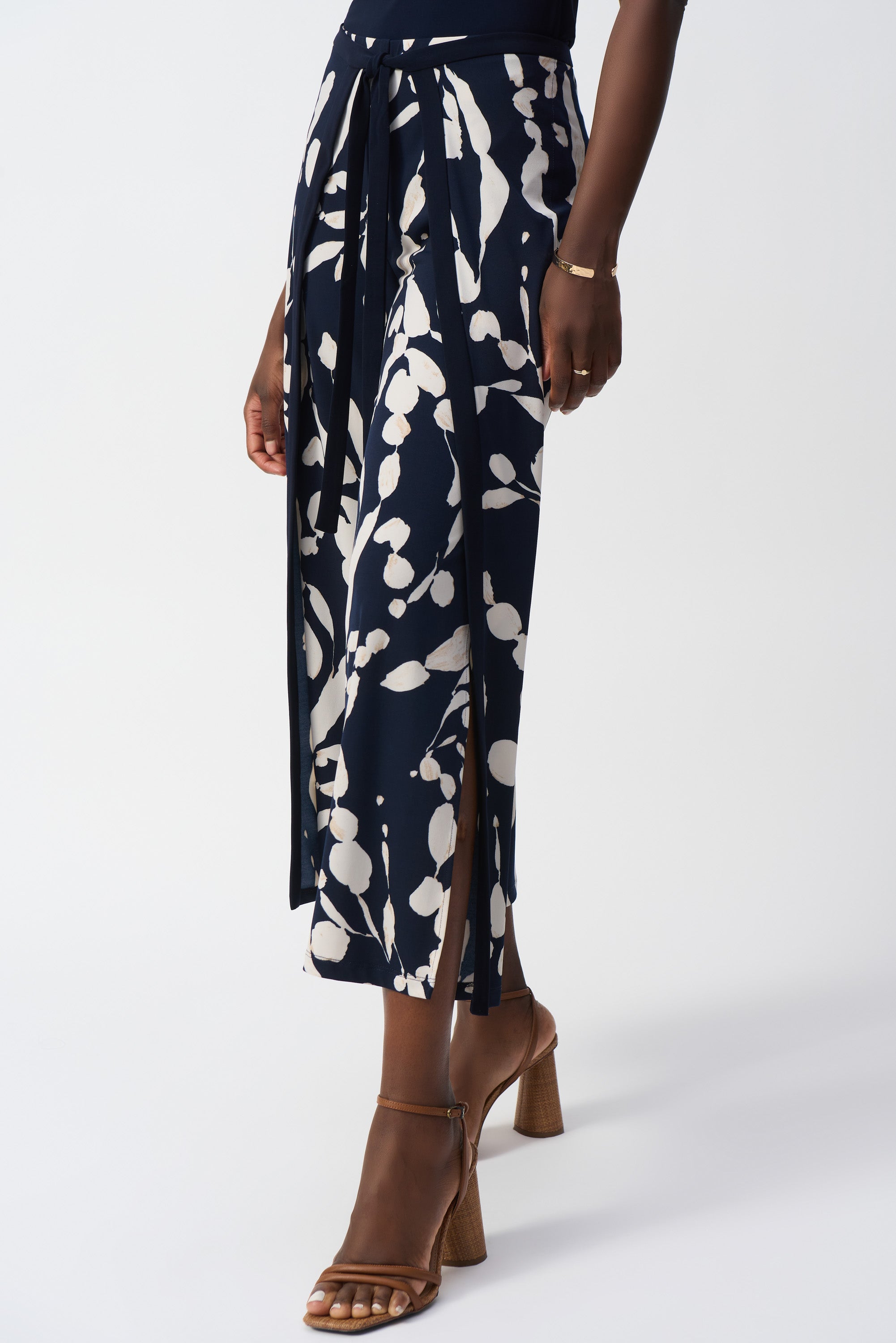 Silky Knit Abstract Print Wide Leg Pants (251252)